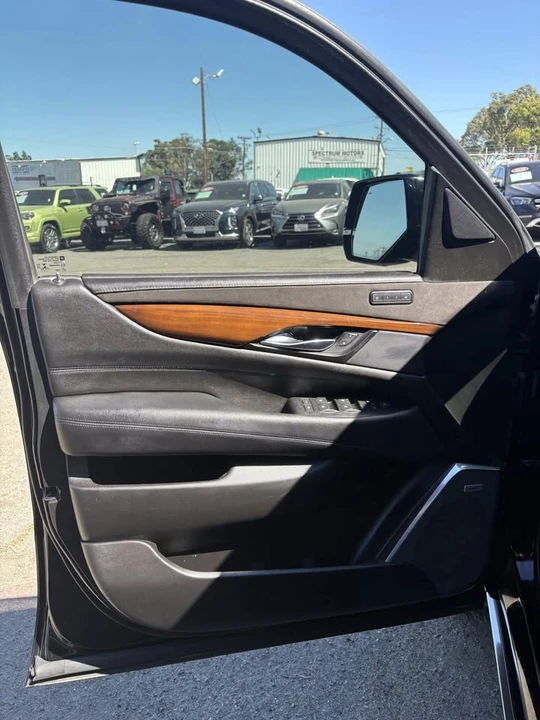 2020 Cadillac Escalade 4th Gen - Image 8 of 20