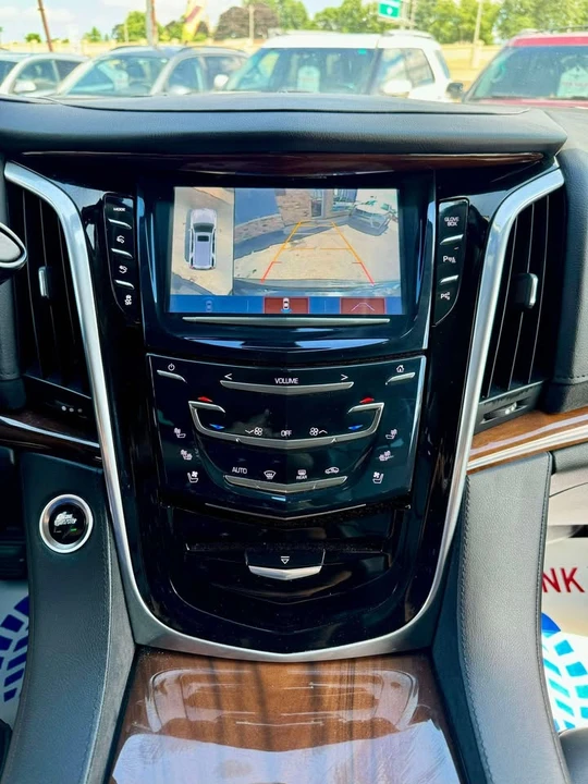 2020 Cadillac Escalade 4th Gen - Image 16 of 20