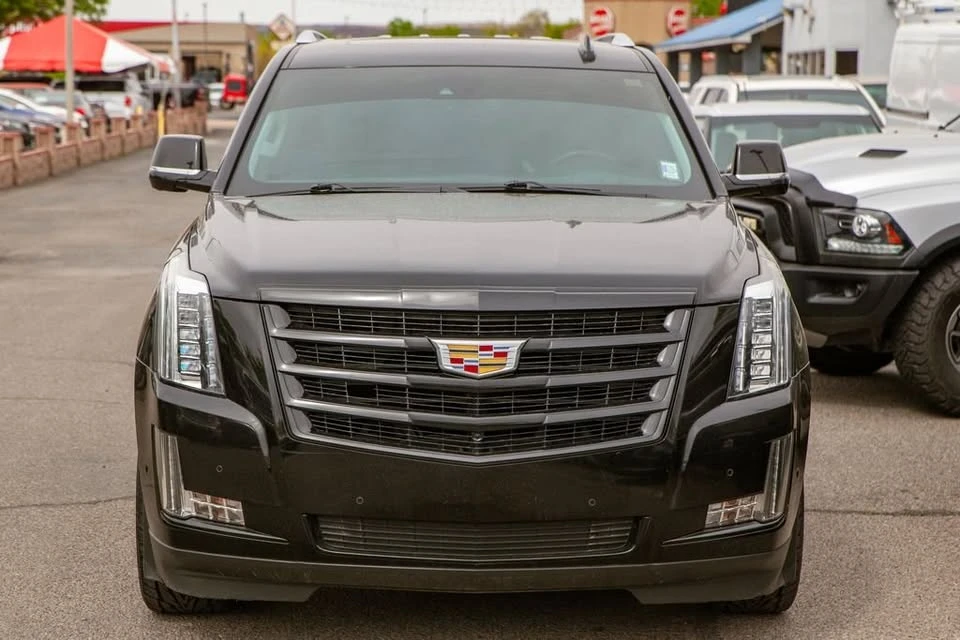 2020 Cadillac Escalade 4th Gen - Image 2 of 18