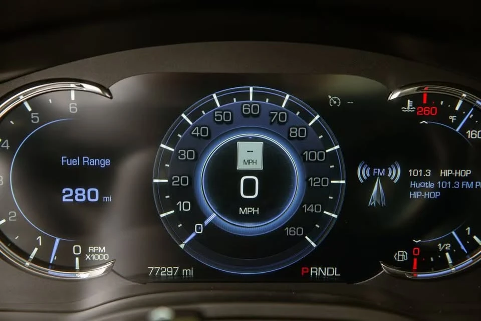 2020 Cadillac Escalade 4th Gen - Image 16 of 18