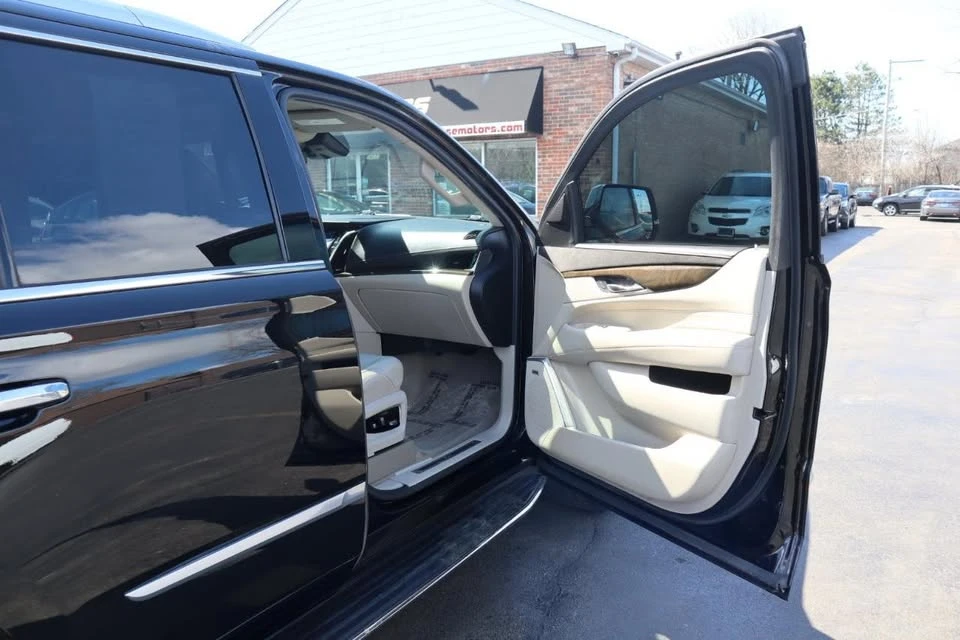 2020 Cadillac Escalade 4th Gen - Image 10 of 20