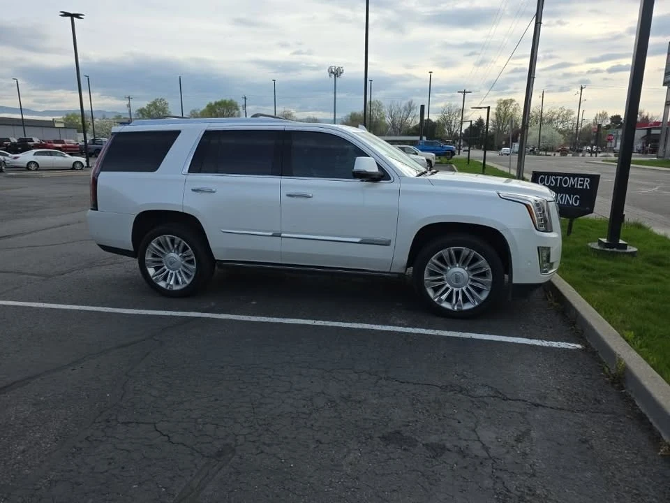 2020 Cadillac Escalade 4th Gen - Image 3 of 10