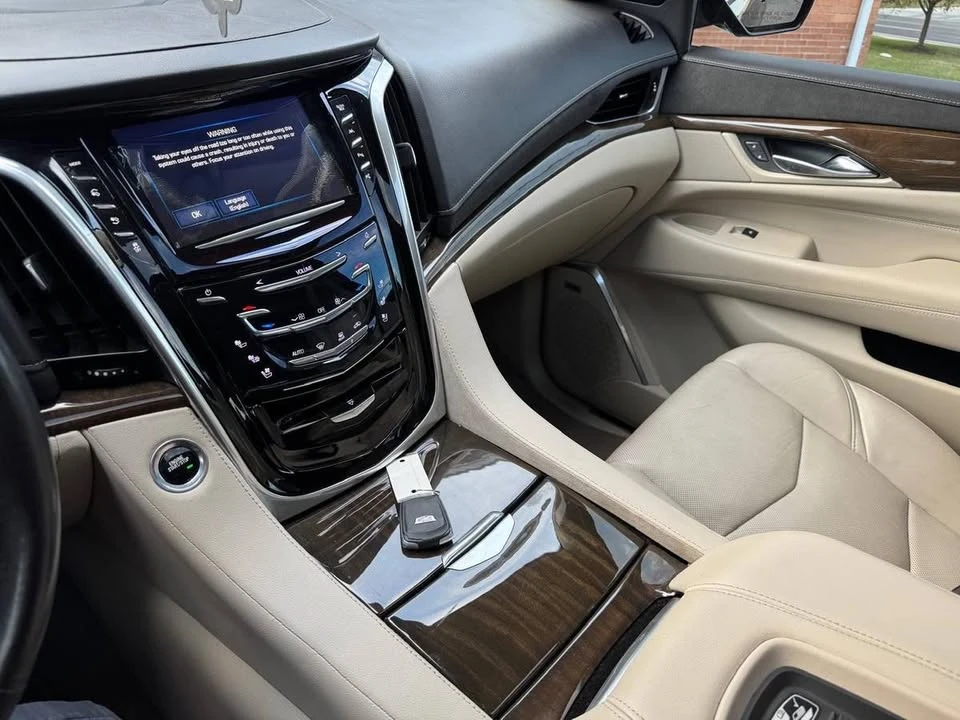 2020 Cadillac Escalade 4th Gen - Image 17 of 20