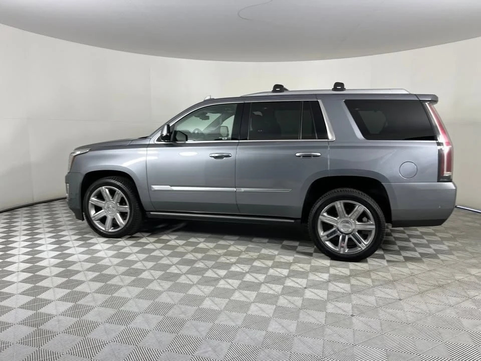 2020 Cadillac Escalade 4th Gen - Image 2 of 9