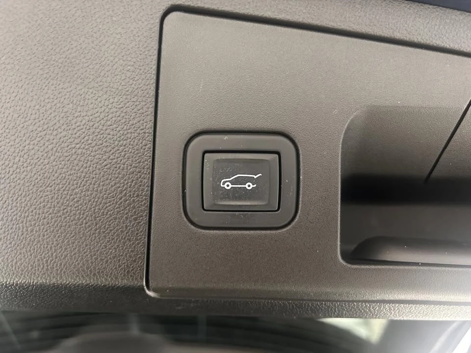 2020 Cadillac XT4 - Image 19 of 20