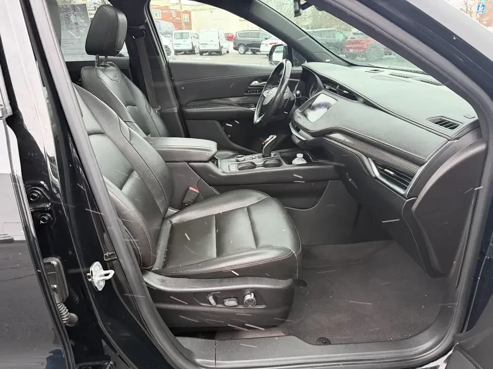 2020 Cadillac XT4 - Image 17 of 19