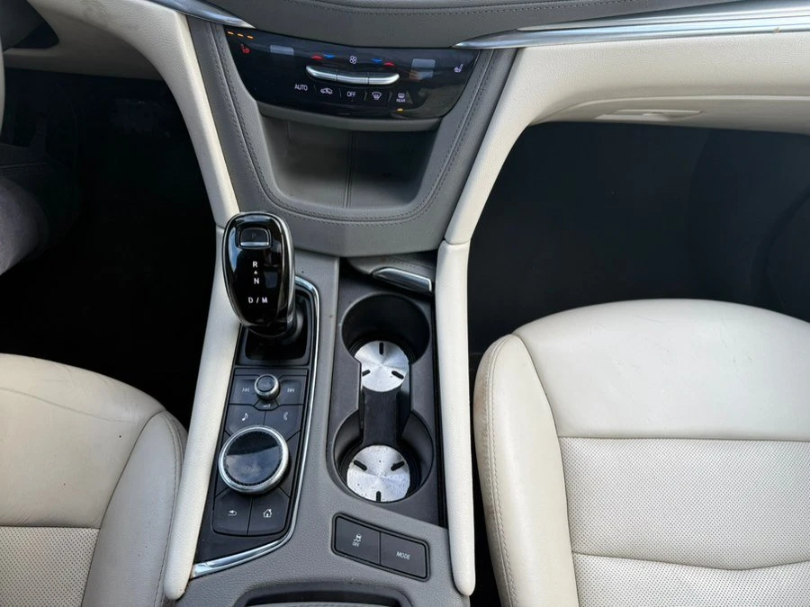 2020 Cadillac XT5 - Image 17 of 20