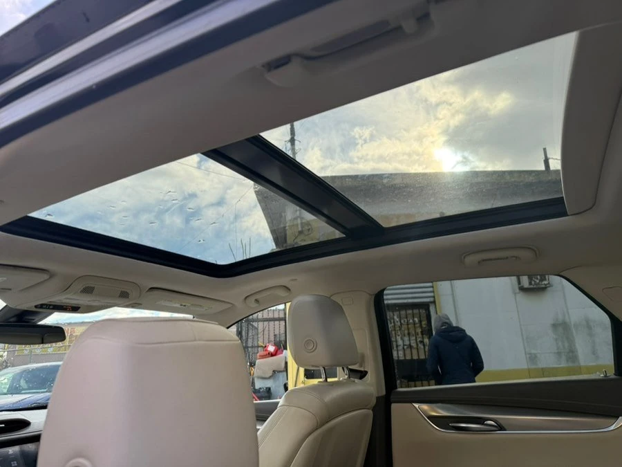 2020 Cadillac XT5 - Image 11 of 20