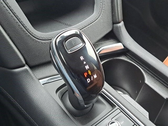 2020 Cadillac XT5 - Image 15 of 20