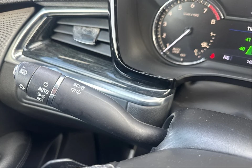 2020 Cadillac XT5 - Image 18 of 20