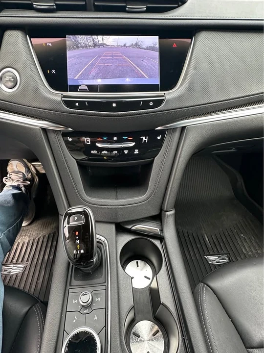 2020 Cadillac XT5 - Image 10 of 15