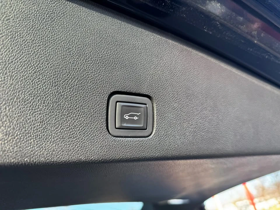 2020 Cadillac XT6 - Image 13 of 20