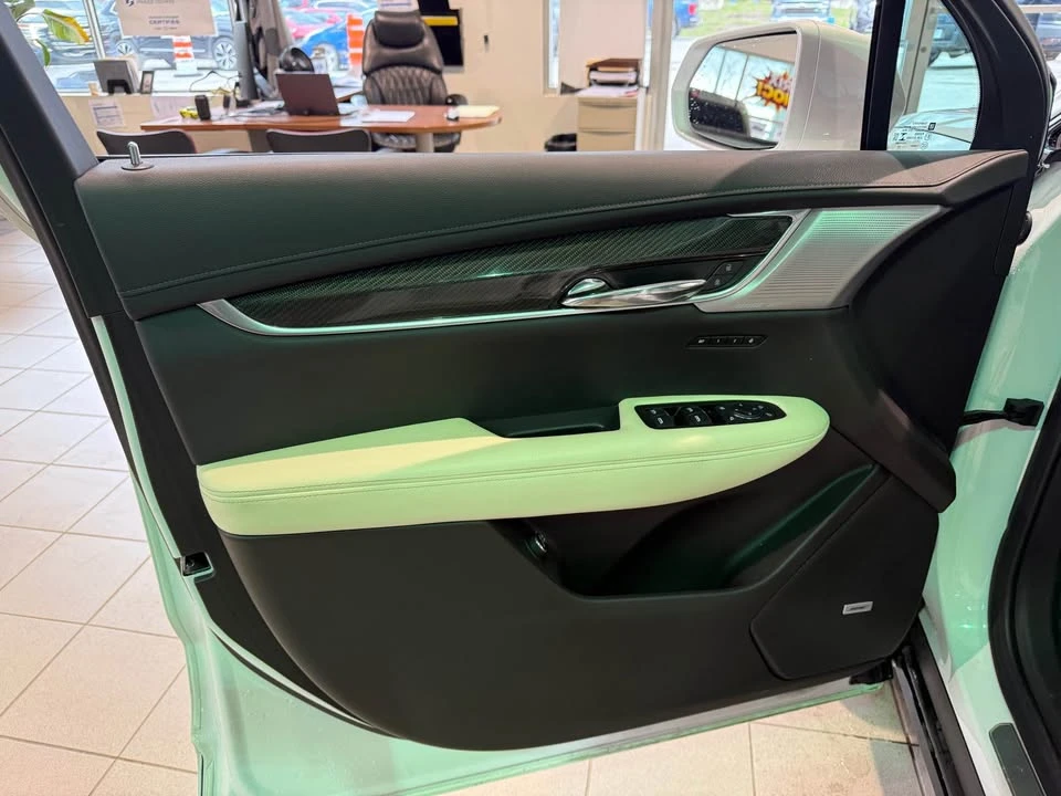2020 Cadillac XT6 - Image 8 of 16
