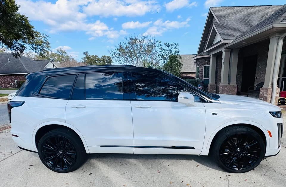 2020 Cadillac XT6 - Image 2 of 19