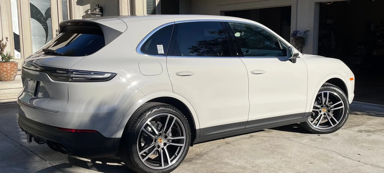 2020 Porsche 9Y0/9Y3 Cayenne - Image 2 of 12
