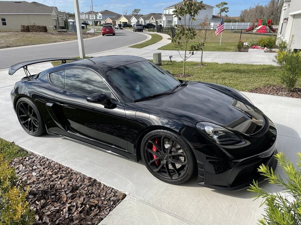 2020 Porsche 718 Cayman GT4 - Image 2 of 2