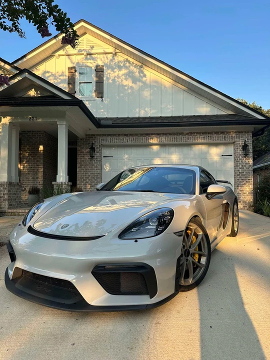 2020 Porsche 718 Cayman GT4 - Image 2 of 10