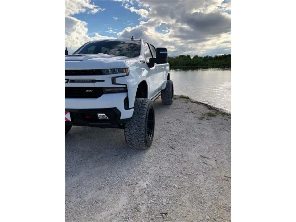 2020 Chevrolet Silverado 4th Gen - Image 3 of 10