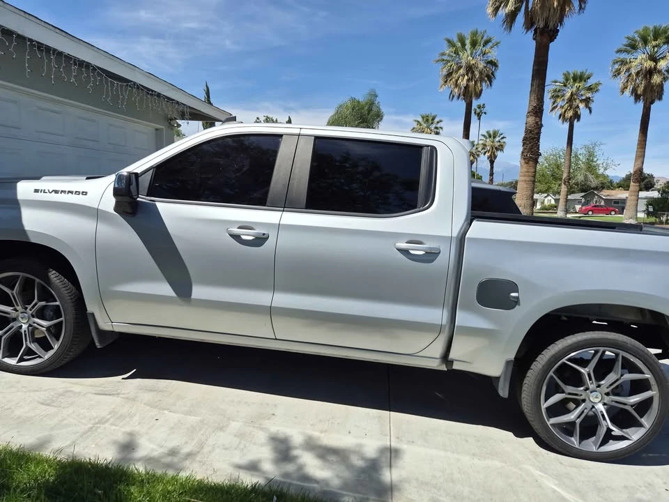 2020 Chevrolet Silverado 4th Gen - Image 3 of 3