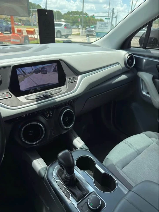 2020 Chevrolet Blazer - Image 8 of 11