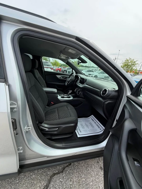 2020 Chevrolet Blazer - Image 9 of 11