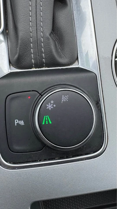 2020 Chevrolet Blazer - Image 11 of 18
