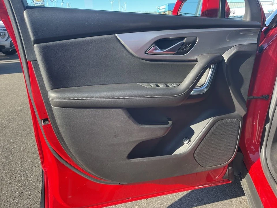 2020 Chevrolet Blazer - Image 9 of 12