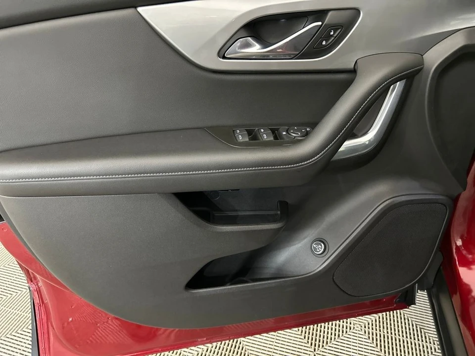 2020 Chevrolet Blazer - Image 10 of 12
