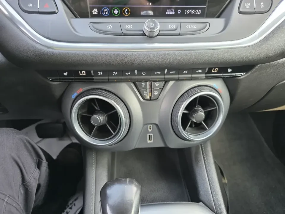 2020 Chevrolet Blazer - Image 14 of 20