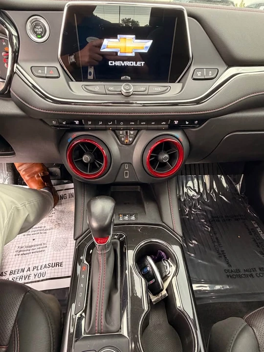 2020 Chevrolet Blazer - Image 10 of 13