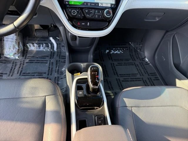 2020 Chevrolet - Image 16 of 24