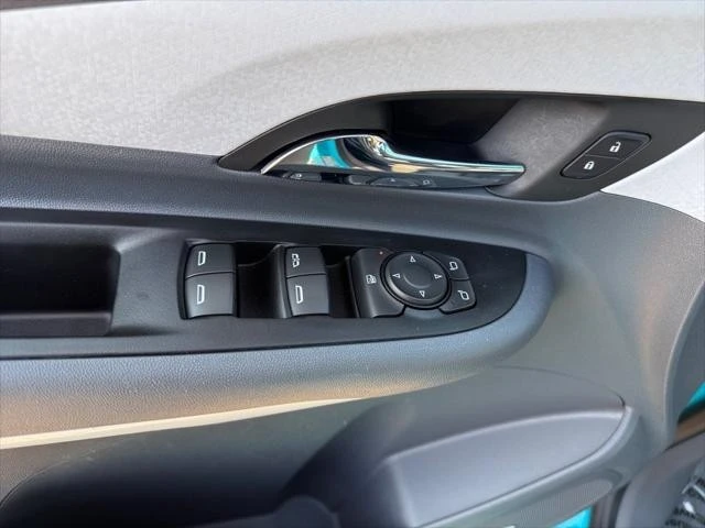 2020 Chevrolet - Image 11 of 24