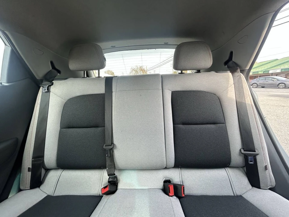 2020 Chevrolet - Image 4 of 10