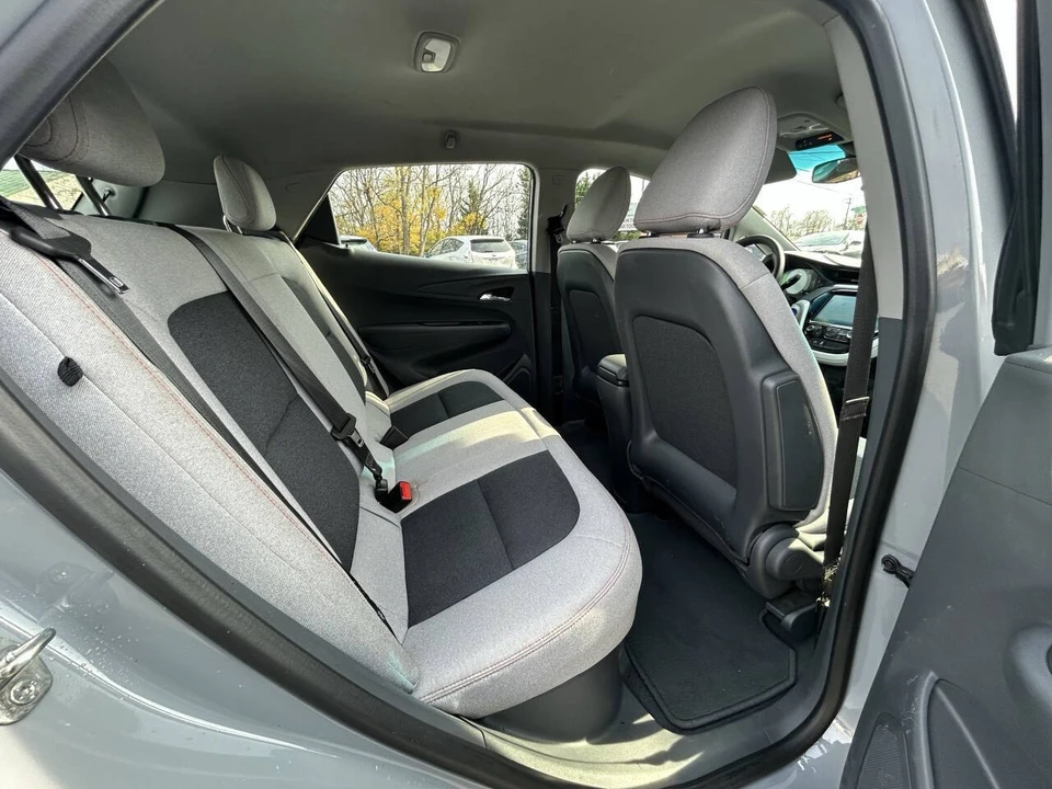 2020 Chevrolet - Image 3 of 10
