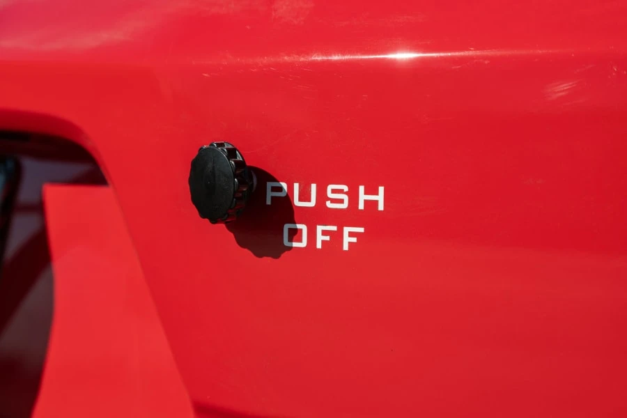 2020 Chevrolet Camaro 6th Gen - Image 9 of 26