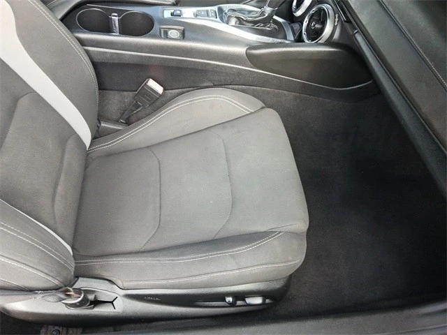 2020 Chevrolet Camaro 6th Gen - Image 16 of 20