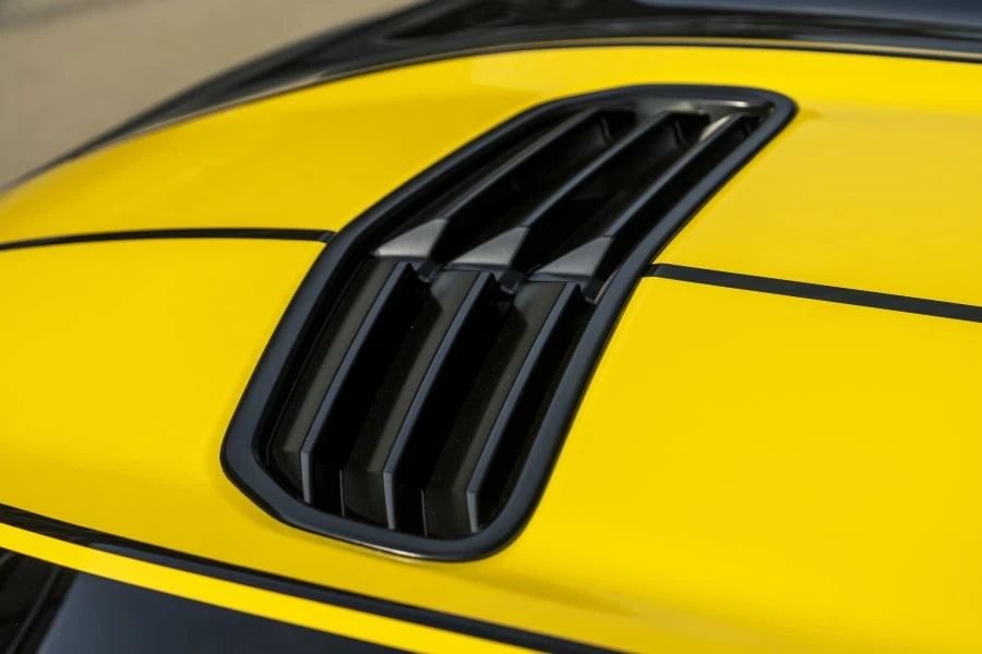 2020 Chevrolet Camaro 6th Gen - Image 7 of 31