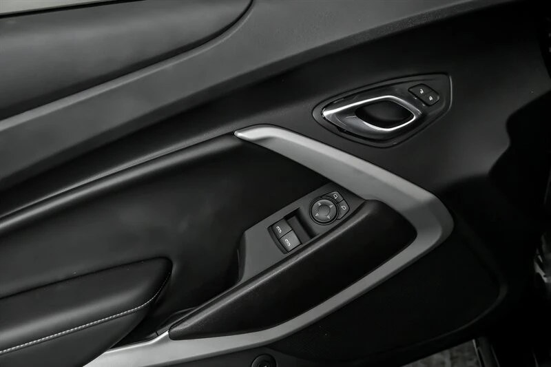 2020 Chevrolet Camaro 6th Gen - Image 15 of 21