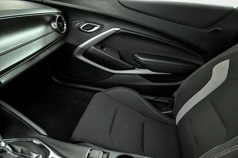 2020 Chevrolet Camaro 6th Gen - Image 28 of 28