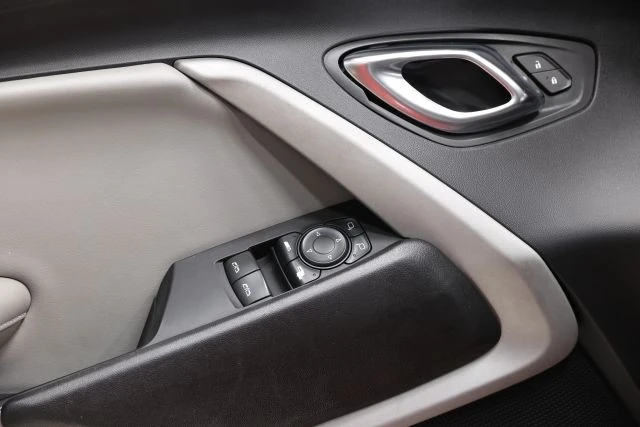 2020 Chevrolet Camaro 6th Gen - Image 9 of 31
