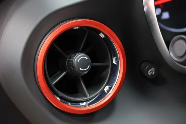 2020 Chevrolet Camaro 6th Gen - Image 21 of 31