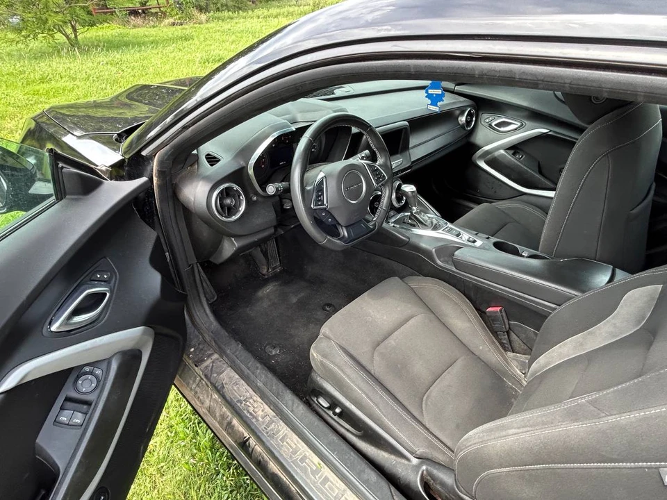 2020 Chevrolet Camaro 6th Gen - Image 9 of 16