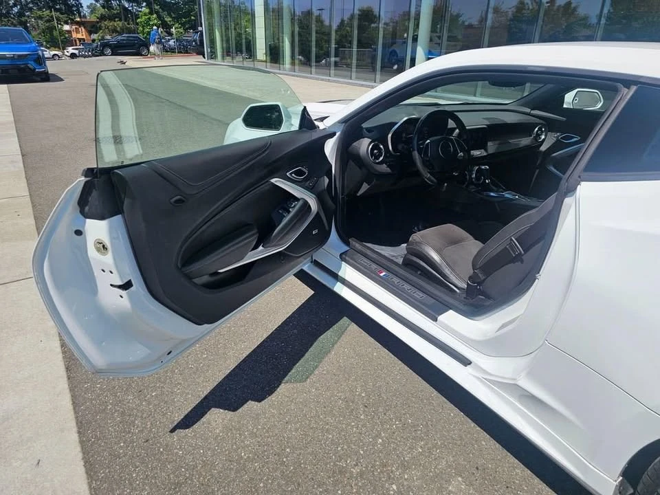 2020 Chevrolet Camaro 6th Gen - Image 13 of 17