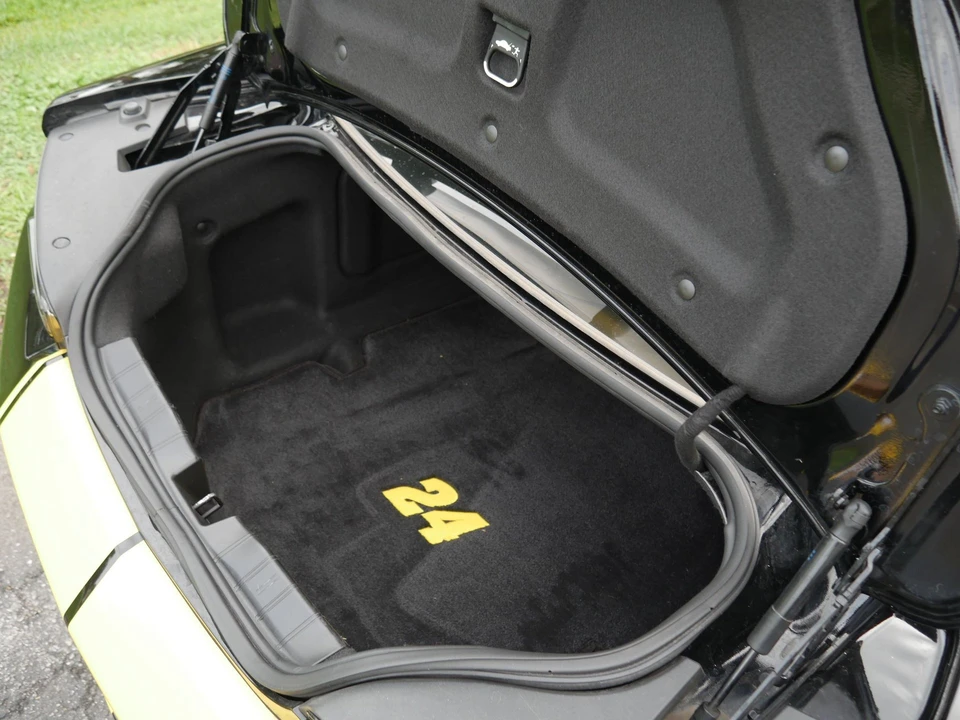 2020 Chevrolet Camaro ZL1 6th Gen - Image 14 of 19
