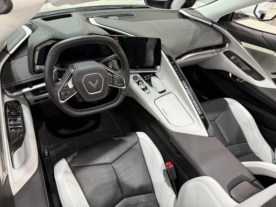 2020 Chevrolet Corvette C8 - Image 16 of 31