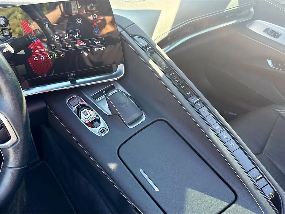 2020 Chevrolet Corvette C8 - Image 18 of 21