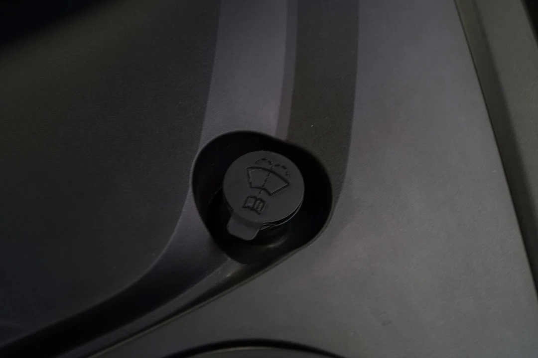 2020 Chevrolet Corvette - Image 25 of 31