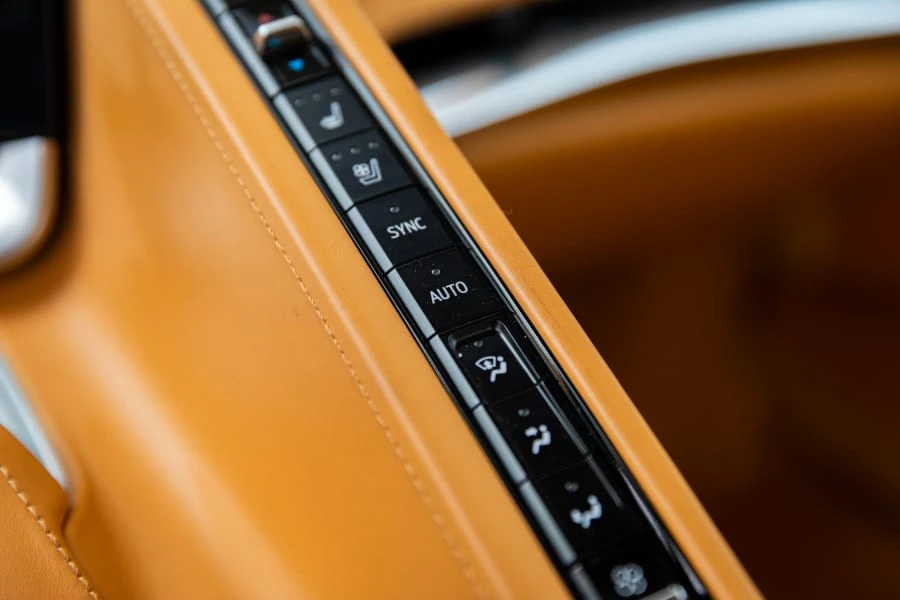 2020 Chevrolet Corvette C8 - Image 27 of 31