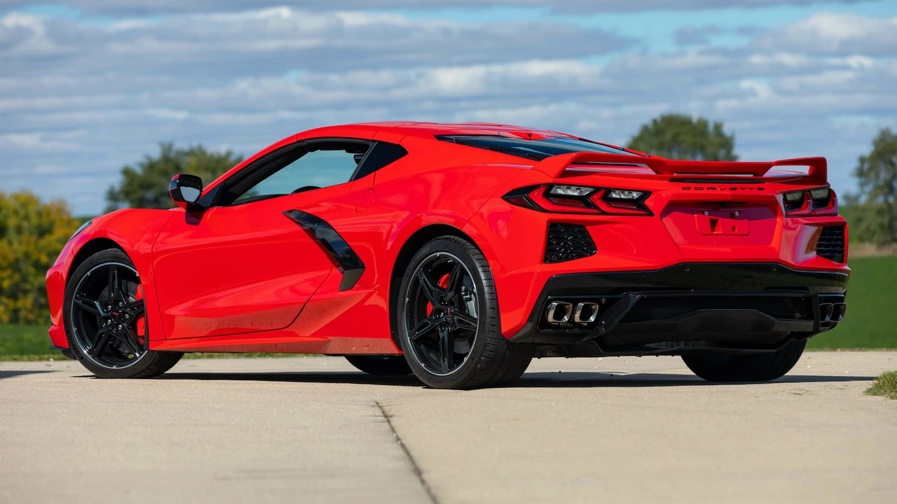 2020 Chevrolet Corvette C8 - Image 15 of 31