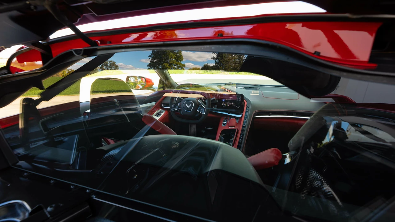 2020 Chevrolet Corvette C8 - Image 24 of 31